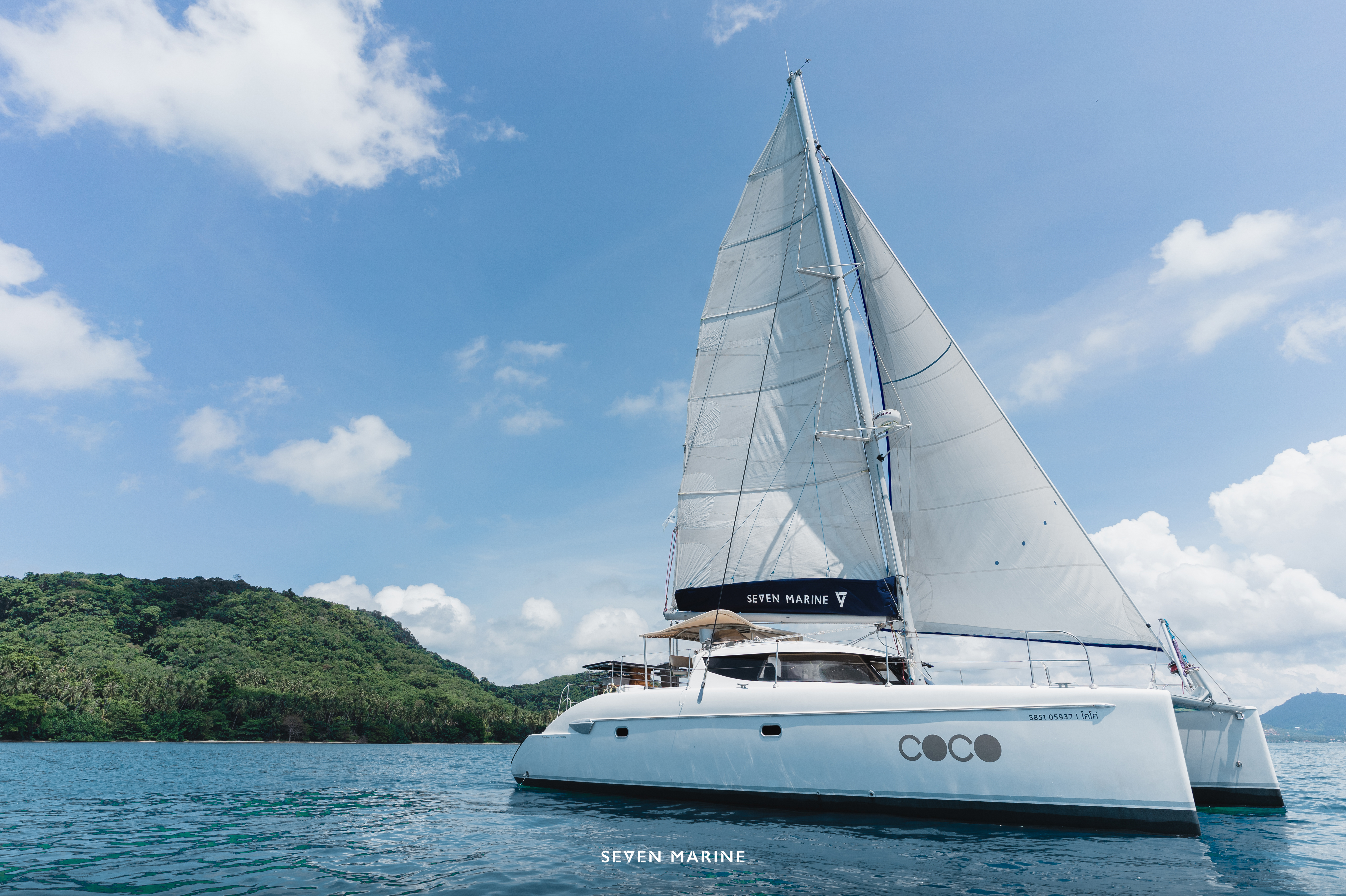 Standard Catamaran Charter – COCO (40 ft.) & TAHAA (42 ft.)