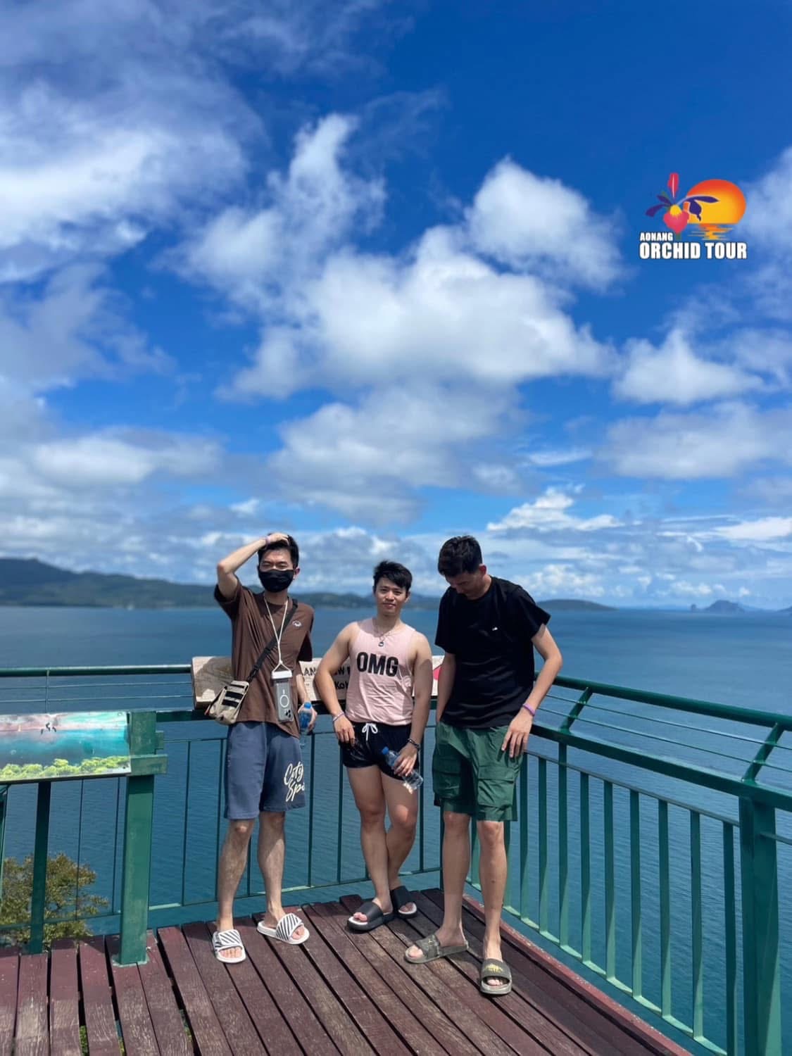 ONE DAY TRIP – HONG ISLANDS (KRABI)BY LONG TAIL BOAT.