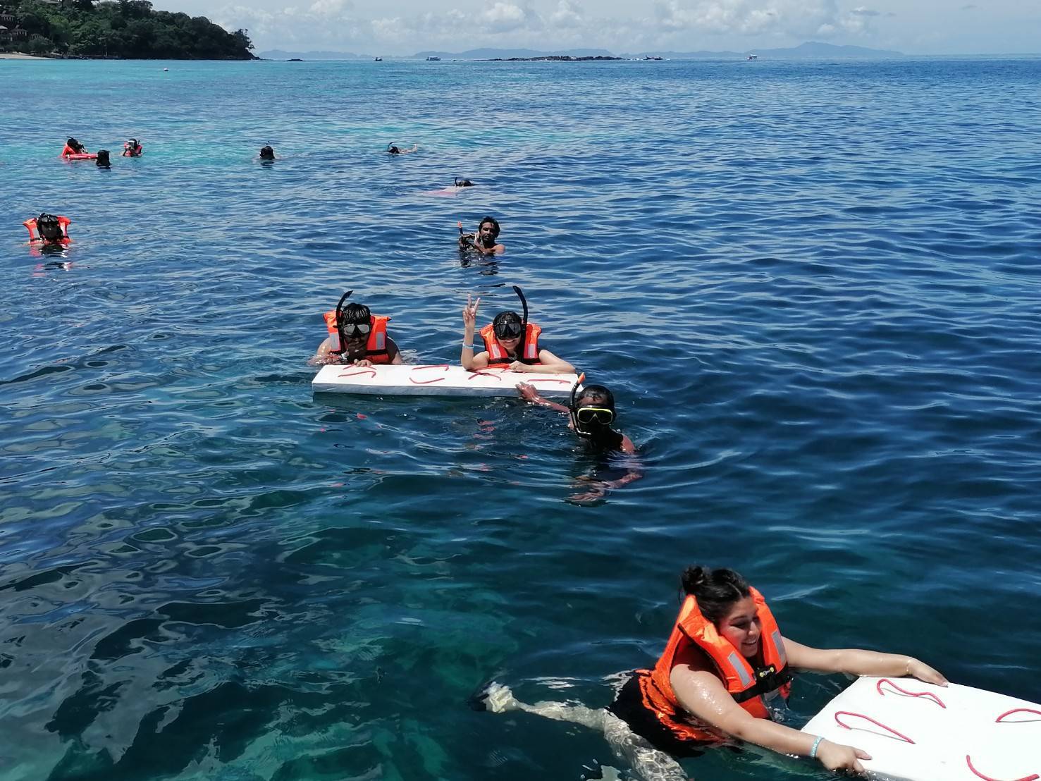 PHI PHI ISLANDS – MAYA BAY & KHAI ISLAND BY SPEEDBOAT