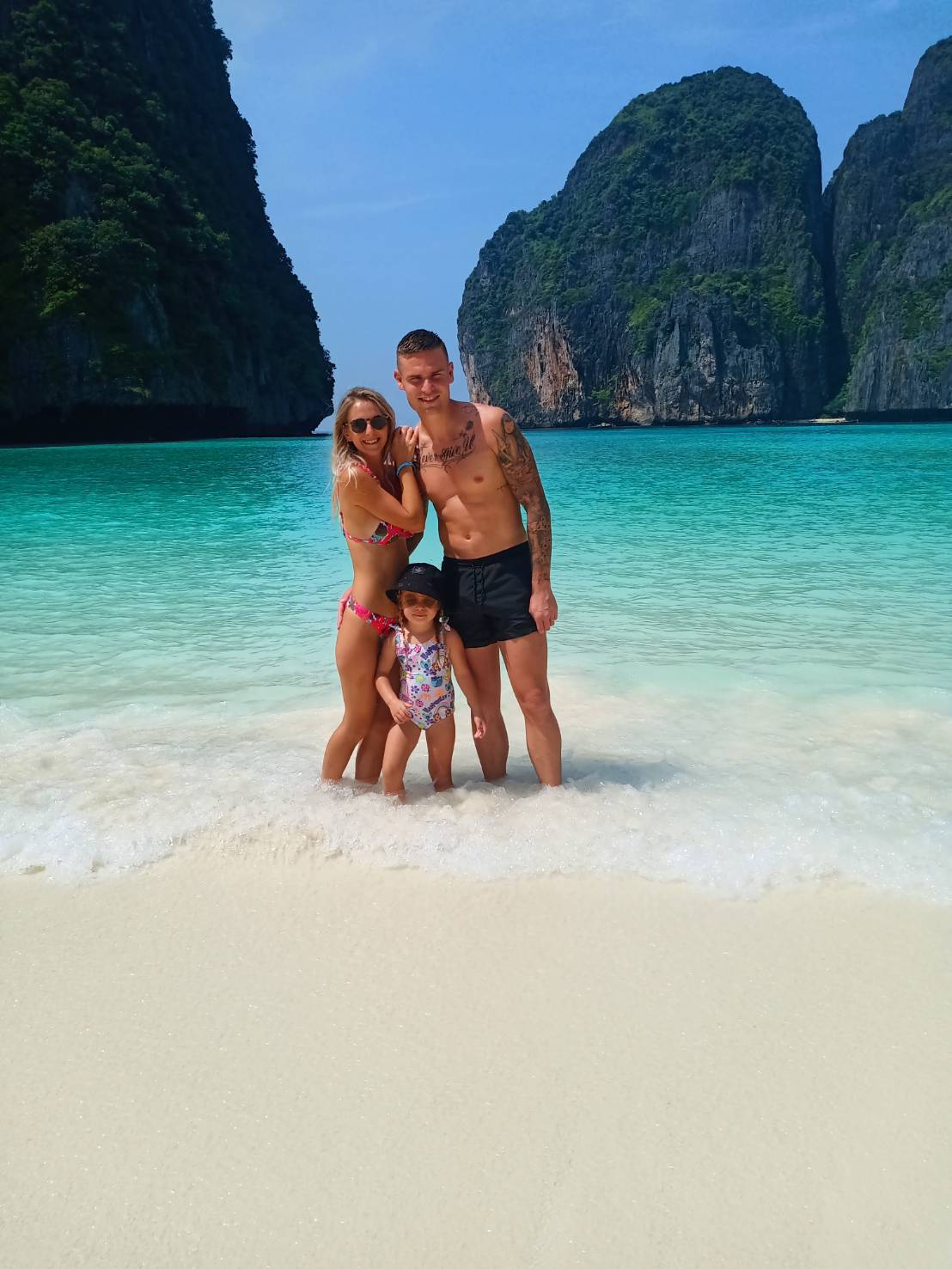 PHI PHI ISLANDS – MAYA BAY & KHAI ISLAND BY SPEEDBOAT