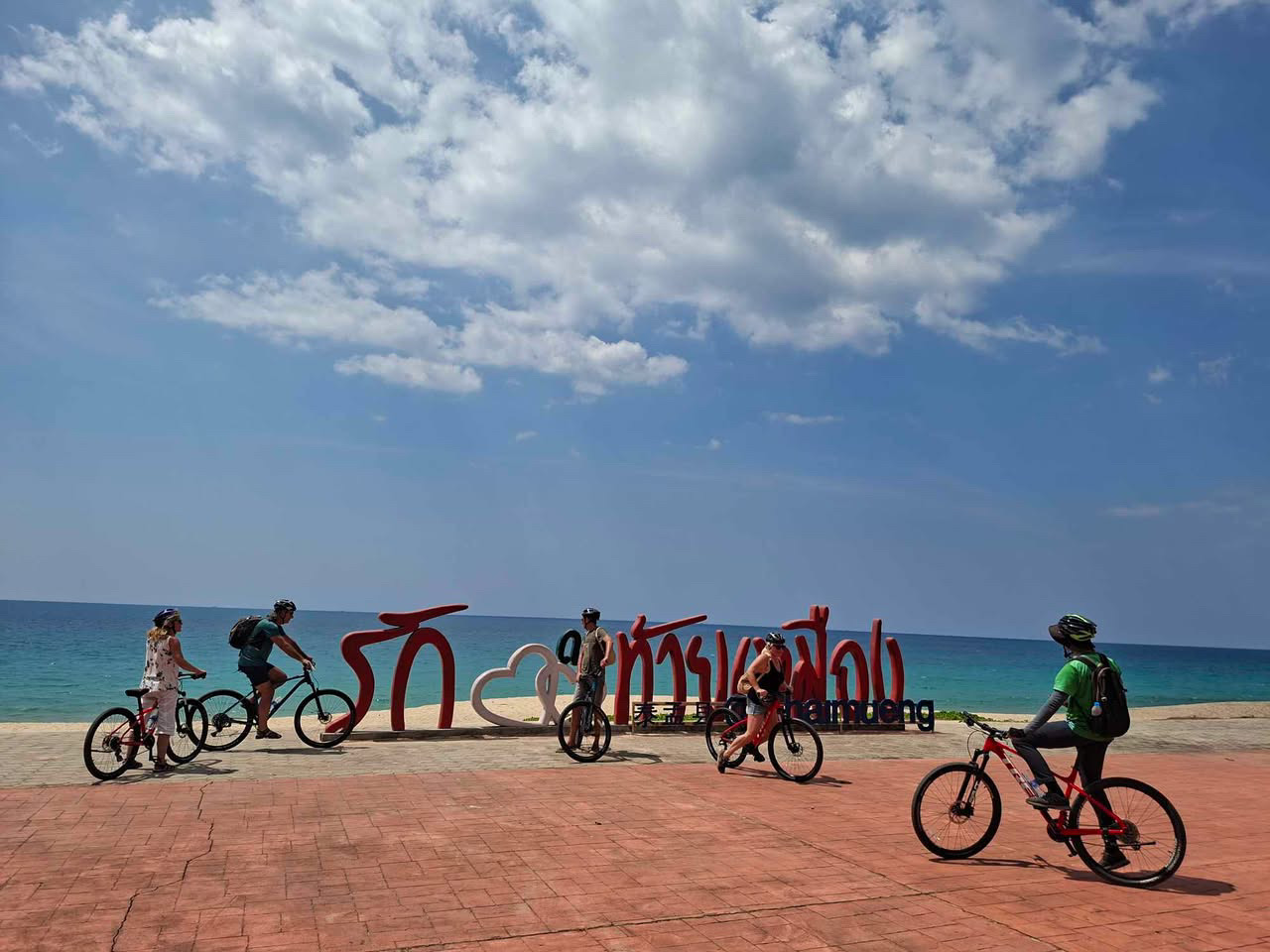 HALF-DAY COUNTRYSIDE CYCLING TOUR